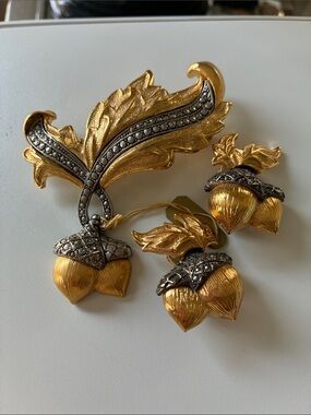 Vintage Avon Gold and Silver Leaf & Acorn Brooch with Matching Earrings
